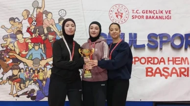 Körfezli genç kızlar karate il birinciliğinde şampiyon oldu