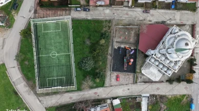 Kandıra’ya beş yeni halı saha geliyor