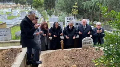 İsmet Çiğit Kocaeli'de kabri başında anıldı