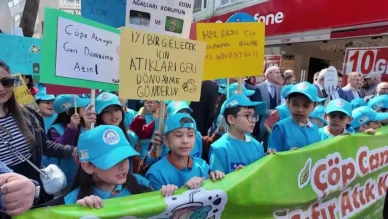 Gebzeli öğrenciler Sıfır Atık için yürüdü: İşte o farkındalık yürüyüşünden görüntüler