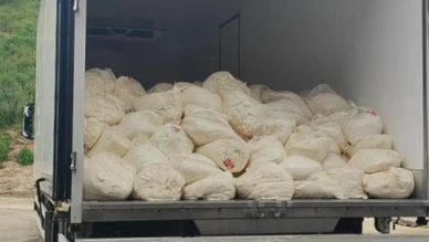 Sakarya'da pes dedirten olay: Tam 23 ton son kullanma tarihi geçmiş peynir ele geçirildi