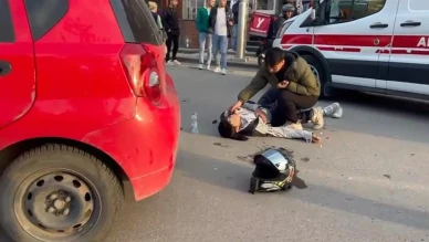 Kocaeli'de otomobil motosiklete çarptı: Sürücü yola savrulup yaralandı