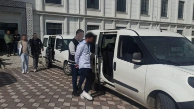 Derince'de 4 oto hırsızı tutuklandı