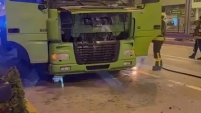 Kocaeli'de seyir halindeki tır alev aldı