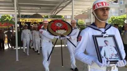 Hayatını kaybeden emekli albay askeri törenle uğurlandı
