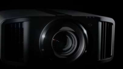 8K Lazer Projektör ile Evde Gerçek Sinema Keyfi....
