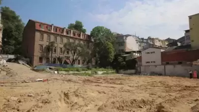 Kocaeli Büyükşehir Belediye Başkanı Tahir Büyükakın: "Yıkılan vergi dairesinin yerine park yapılacak"
