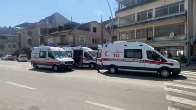 İzmit'te Eşine Şiddet Gösteren Adamı Dövenlerin İş Yerleri Basıldı, Sopalar Havada Uçuştu