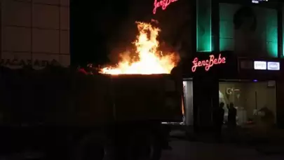 Sakarya serdivan'da İlginç Çöp Yangını!