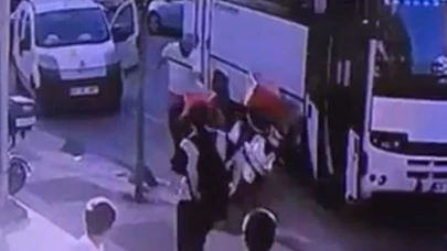 Kocaeli’de motosikletli kuryeye şiddet uygulandı