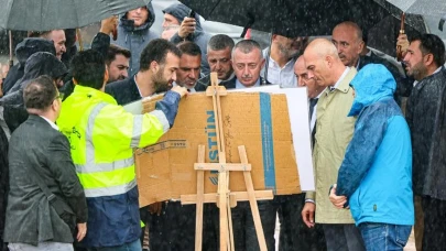 Kocaeli Başkanı sağanakta projeleri inceledi