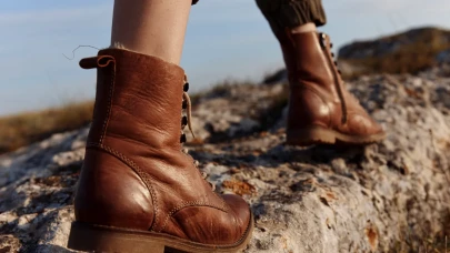 Kışlık Kadın Ayakkabı Seçimi: Sıcak ve Güvenli Adımlar İçin İpuçları