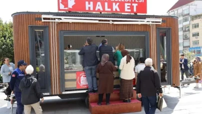 İzmit’te Halk Et Mobil Aracı Kuruçeşme’de