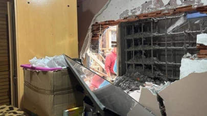 Kocaeli'de inşaat duvarı yıkıldı