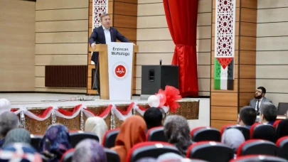 Erzincan'da hacı adaylarına manevi hazırlık eğitimi: Vali Aydoğdu'dan Özel dua