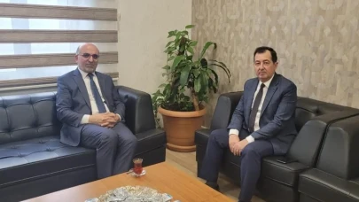 Afyonkarahisar İl Müftüsü İmamoğlu, Türkiye Diyanet Vakfı'ndan kurban vekaletini teslim aldı