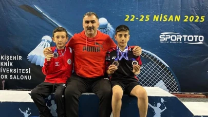 Erzincan'ın minik badminton yıldızları: Madalya yağmuru