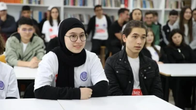 Başkan Güler'den Ordu Fen Lisesi öğrencilerine moral ziyareti: PISA sınavı öncesi destek