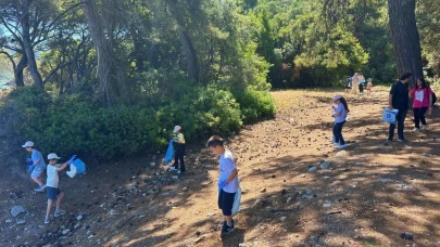Öğrenciler milli parkta yaban hayatını keşfetti! Çevre temizliği ile büyüklerine örnek oldular