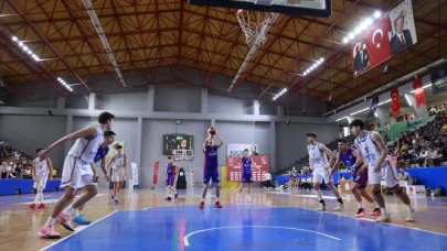 Basketbol U16 Türkiye Şampiyonası'nda Bahçeşehir Koleji zaferle ayrıldı