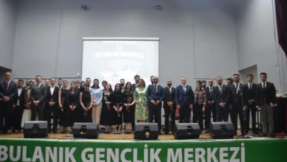 Bulanık'ta 'anadolu Türküleri Halk Konseri'ne Yoğun İlgi