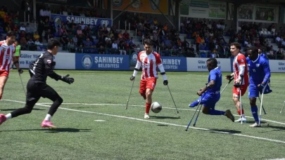 Şahinbey Ampute Futbol Takımı, TSK'yı yenerek şampiyonluk hedefine bir adım daha yaklaştı