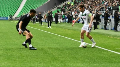 Sakaryaspor, Esenler Erokspor'u 2-0 ile geçerek sezonu zaferle kapattı