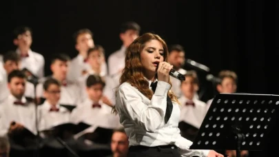 Erzurum'da genç yeteneklerden muhteşem Türk halk müziği konseri