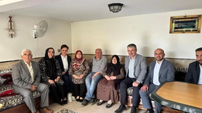 AK Parti Milletvekili Çopuroğlu'ndan Hatice Teyze'ye duygusal Anneler Günü ziyaret