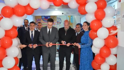 Söğüt Ayşeküflü İlkokulu'nda sinema salonu açıldı: Otizme yönelik farkındalık etkinliği dikkat çekti