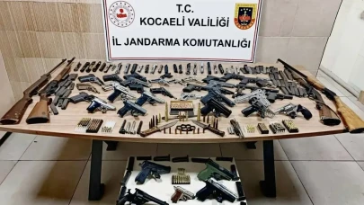 Derince'de silah kaçakçılığına operasyon: 14 tabanca ve 4 av tüfeği ele geçirildi