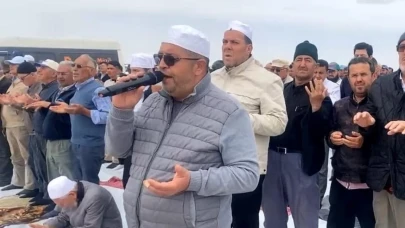Karapınar'da yağmur duası yapıldı: Kuraklık nedeniyle bir araya gelindi