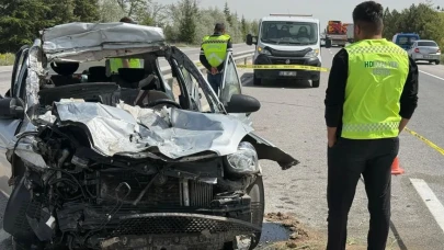 Afyonkarahisar'da feci kaza: 1 ölü, 4 yaralı