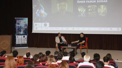 Ömer Faruk Sorak, Akdeniz Üniversitesi'nde sinema tutkunlarıyla bir araya geldi: Antalya'nın film potansiyelini keşfedin