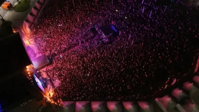 Emre Fel'in konseriyle Kocaeli EnFest'te Müzik Şöleni!