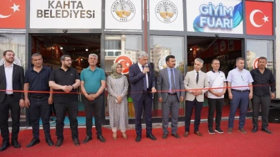 Kahta Belediyesi'nden yerel esnafa destek: Giyim fuarı kapılarını açtı