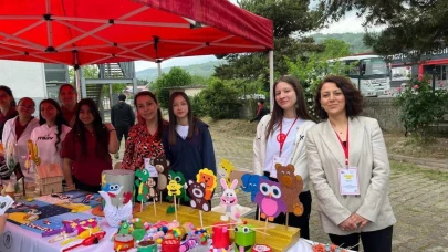 Devrek'te bilim fuarı coşkusu: Öğrenciler yenilikçi projelerini sergiledi