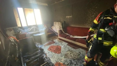 Bandırma'da apartman dairesinde yangın: Yangın büyümeden söndürüldü