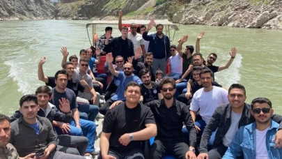 Öğrencilere "kültürel gezi" düzenlendi: Erzincan'da manevi gezi programı
