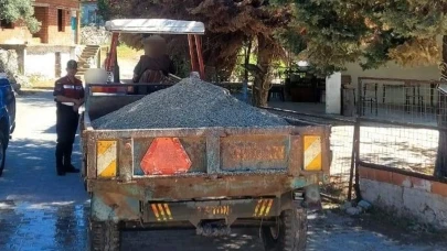 Jandarma'dan flaş operasyon: İzinsiz kum çeken şahıs yakalandı