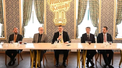 Teravih namazlarını hatimle kıldıran hocalar unutulmadı: Erzurum Valisi din görevlilerini ağırladı