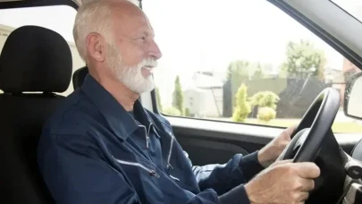 Yaşlı sürücülere yeni düzenleme! 80 yaş üstü için yıllık sağlık raporu şartı