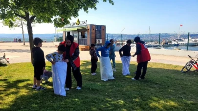 Bayram coşkusu Başiskele'de! Gençler geleneksel oyunlarla dolu dolu bir gün geçirdi