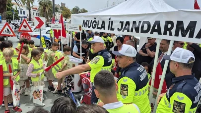 Öğrenciler trafik kurallarını uygulamalı öğrendi! Alkol simülasyonu ile dikkat çeken uygulama Bodrum'da gerçekleşti