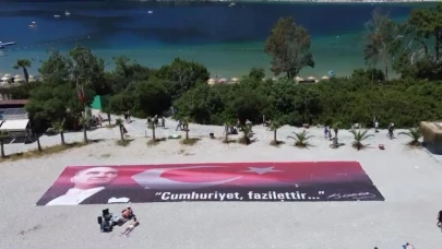 Fethiye Ölüdeniz’de 19 Mayıs hem karada hem havada coşkuyla kutlandı