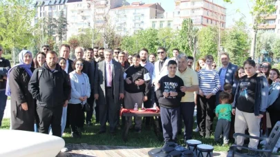 Eskişehir Millet Bahçesi'nde Engelliler Haftası'na özel anlamlı etkinlik: Müzik ve farkındalık dolu anlar