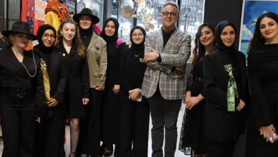 KOMEK Moda Akademisi vitrin sergisi açıldı
