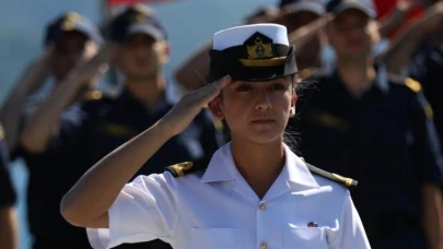 Deniz Kuvvetleri kadın subaylar zoru başarıyor