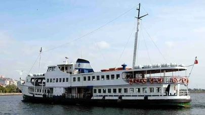 Kocaeli'de fırtına deniz seferlerini etkiledi