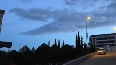 İzmit’te yılan ağzı bulutu görüldü